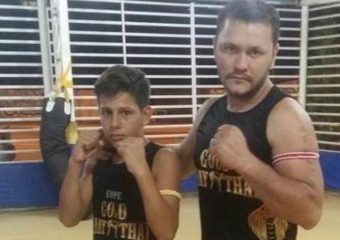 Professor de muay thai salva filho, mas morre com sobrinho após barco virar