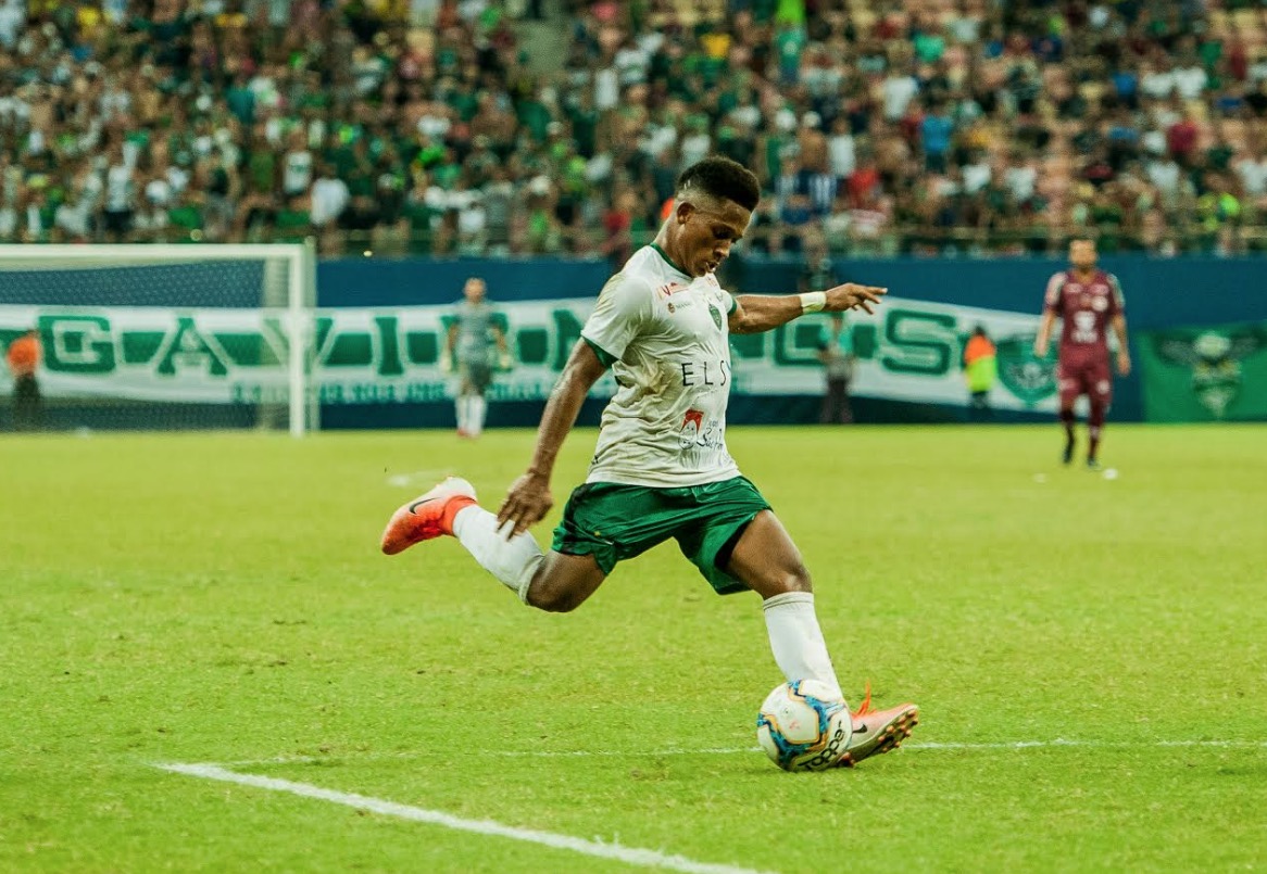 Manaus FC anuncia empréstimo do atacante Vitinho para time mineiro 