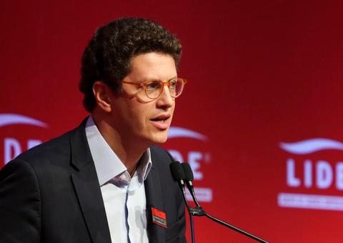 Ministro diz que Brasil preservou 84% da Amazônia por esforço próprio