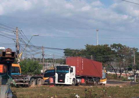 Em Manaus, obras no Distrito causam congestionamento quilométrico nessa terça-feira