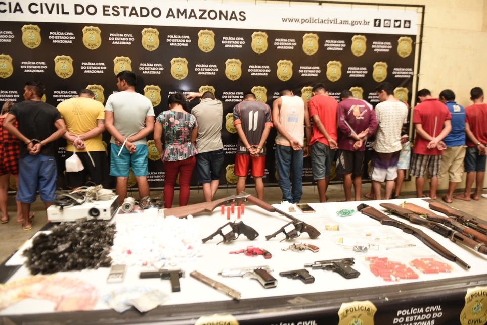 Lei garantirá prêmio de até R$ 1 mil a policiais por cada arma apreendida no Amazonas