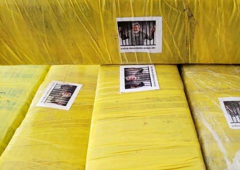 Polícia apreende maconha com imagem de Lula 'vestido de presidiário'