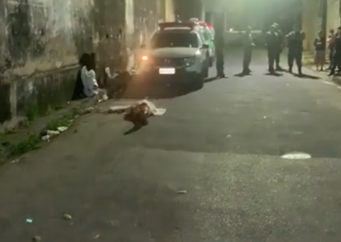 Homem com tornozeleira eletrônica é morto  enquanto caminhava em Manaus