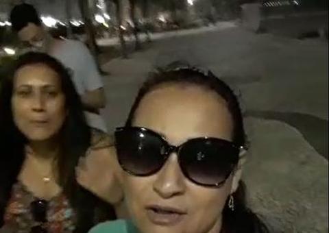 Ladrão surpreende turistas e leva celular durante 'live' em praia; Veja vídeo 