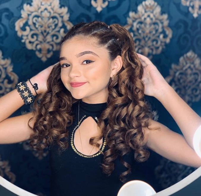 Ex-The Voice Kids, Raylla Araújo faz primeiro show no Teatro Amazonas