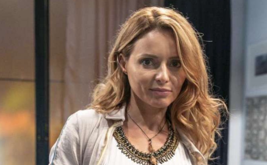 Atriz Rita Guedes sofre acidente de carro no Rio  