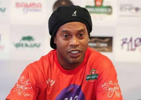 Ronaldinho Gaúcho pagará R$ 6 milhões para receber passaporte de volta