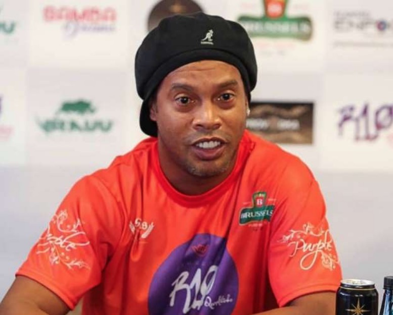 Ronaldinho Gaúcho pagará R$ 6 milhões para receber passaporte de volta
