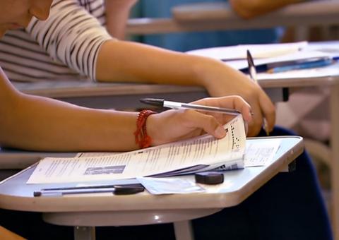 Prefeitura abre edital de concurso com 255 vagas e salário de até R$ 12,9 mil no Amazonas