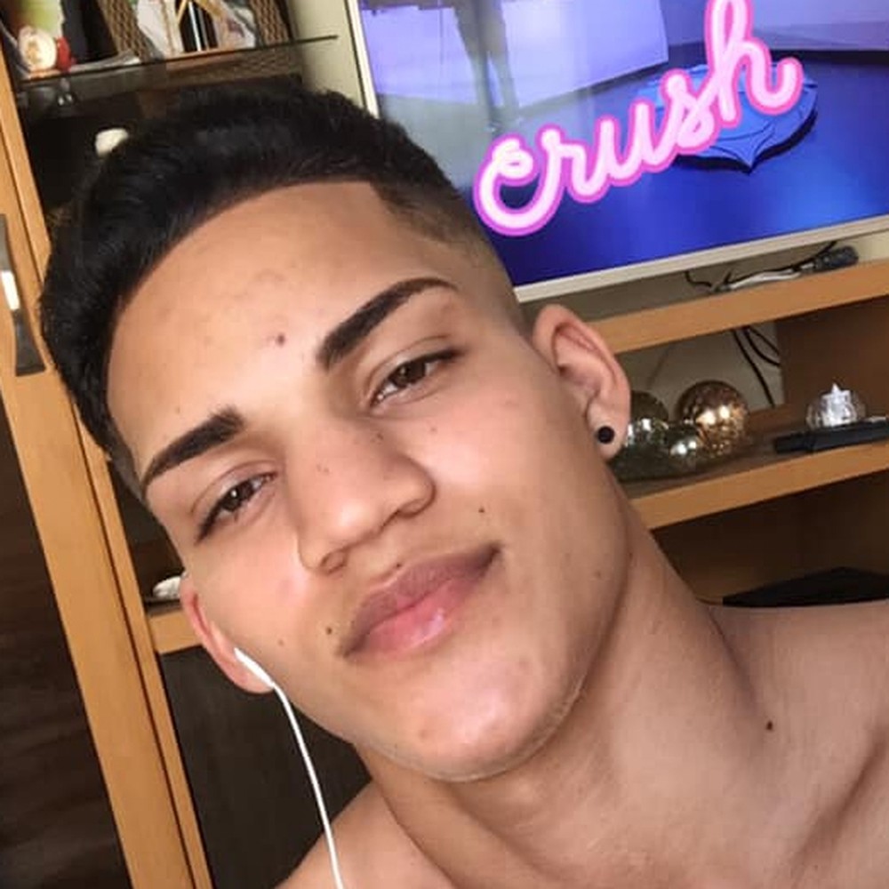 Estudante é morto a caminho da escola durante assalto 