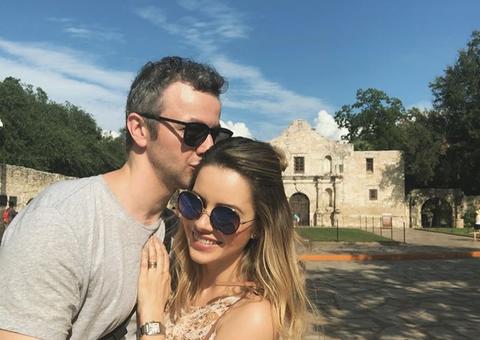 Lucas Lima se declara para Sandy em aniversário de 11 de anos de casamento