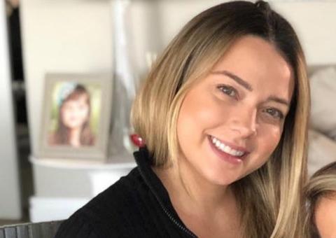 Mãe do filho de Neymar posa nua com barrigão na reta final de 2ª gravidez