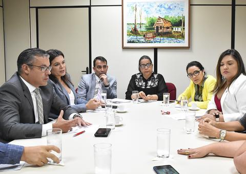 Deputados estaduais apoiam TAC de MPF E MPAM com Susam para melhorias da saúde materno-infantil