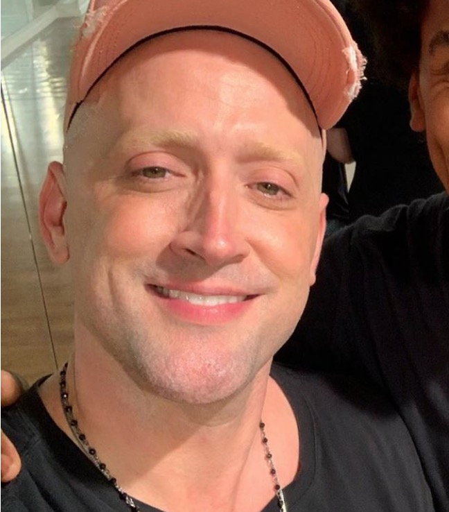 Paulo Gustavo se pronuncia após polêmica de beijo gay censurado 