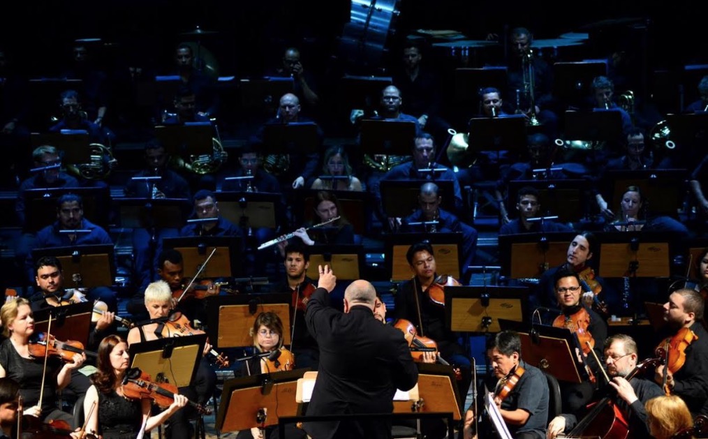 Série Guaraná estreia com casa cheia em Manaus