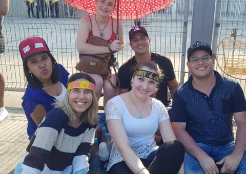 Sandy e Júnior: em fila quilométrica, fãs viajam a Manaus só para ver dupla