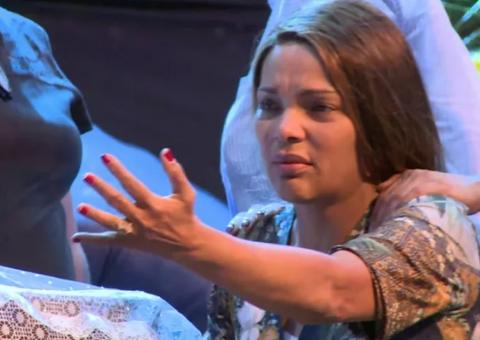 Meses após morte de marido, Flordelis tem passado revirado pela polícia