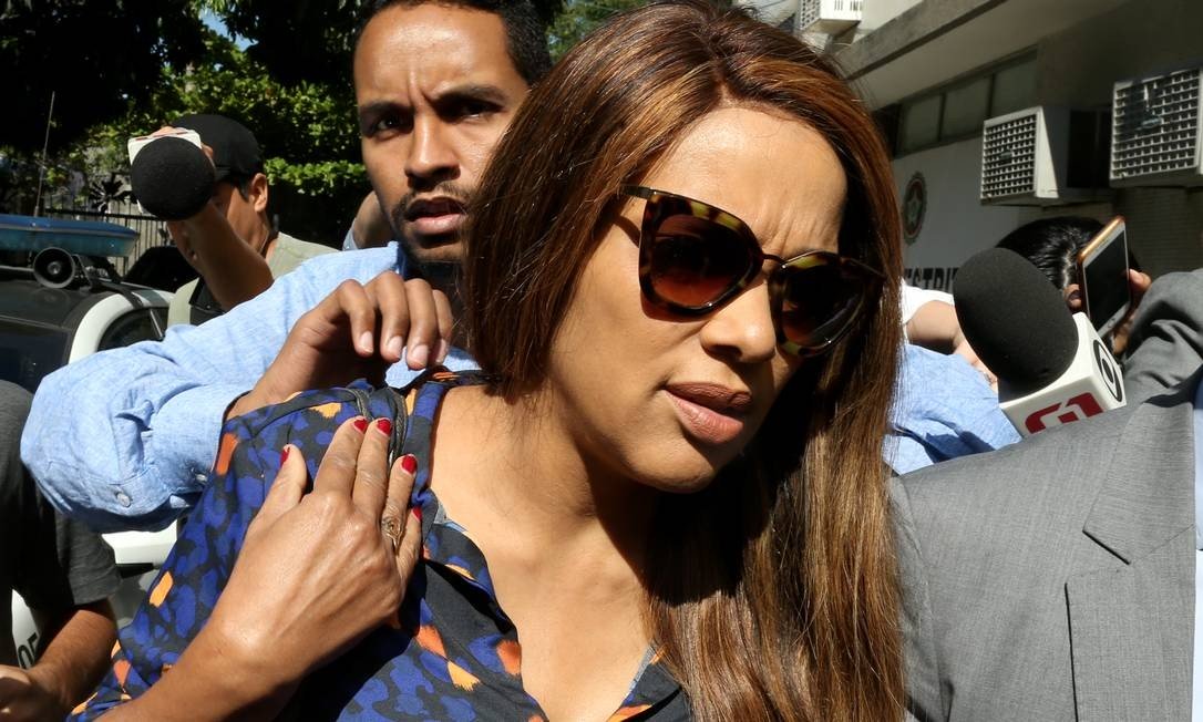 Meses após morte de marido, Flordelis tem passado revirado pela polícia