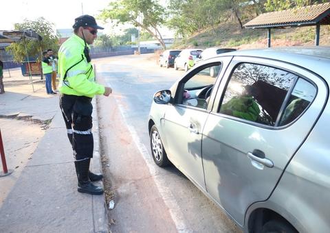 Agentes orientam população e motoristas na Bola da Suframa 