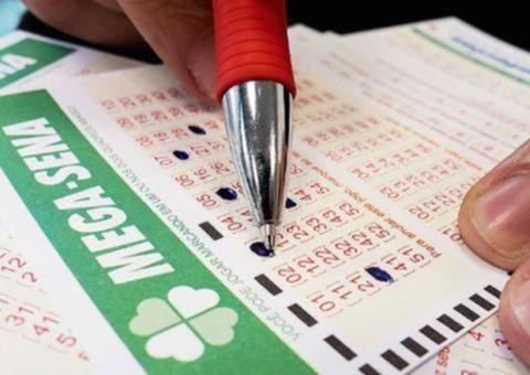 Mega-Sena acumula e prêmio vai a R$ 120 milhões; Veja números sorteados