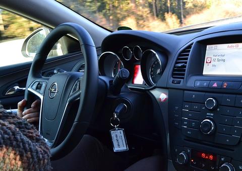 Novas regras para tirar a CNH entram em vigor nesta segunda-feira (16)