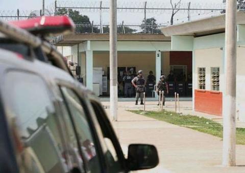Em Manaus, presos sobem em telhado de presídio e causam tumulto 