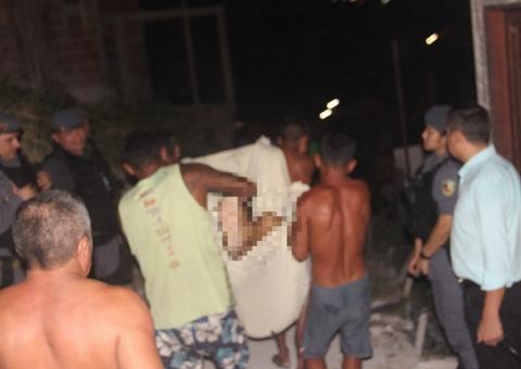 Criminosos encapuzados matam homem e fogem a pé em Manaus