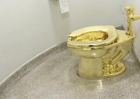 Vaso sanitário estimado em R$ 20 milhões é roubado de exposição de arte