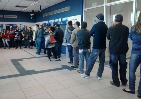 Caixa tem horário estendido hoje e amanhã para saque do FGTS