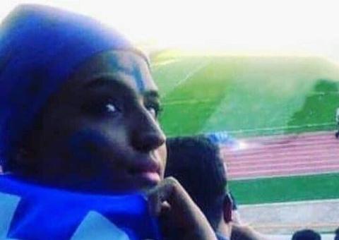 Após jovem atear fogo no próprio corpo, Irã vai permitir entrada de mulheres em estádios