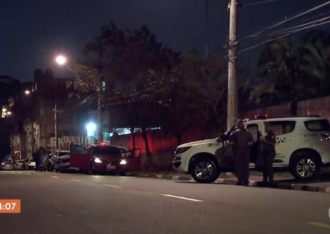 Motorista de aplicativo é morta com tiro no pescoço durante assalto