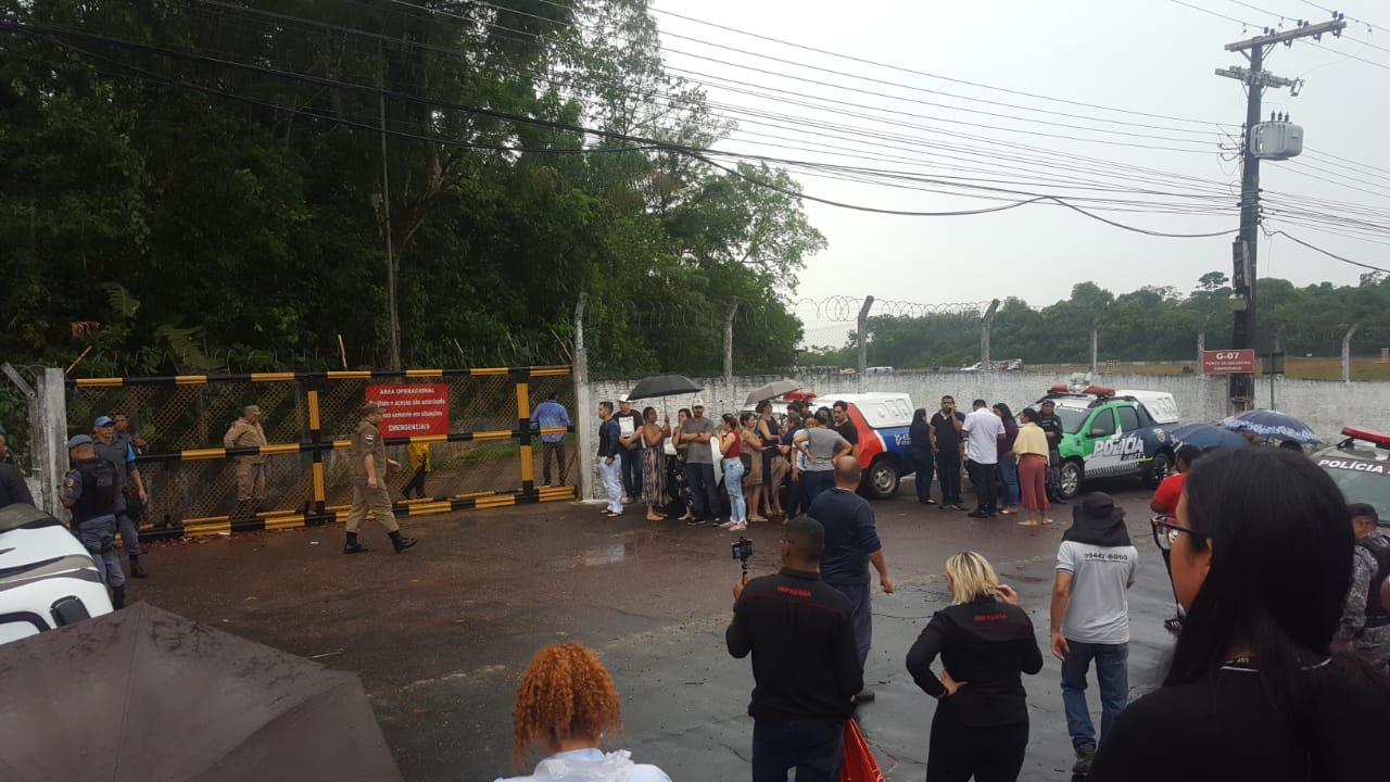 Avião com funcionários do Governo teria apresentado problemas minutos após decolar