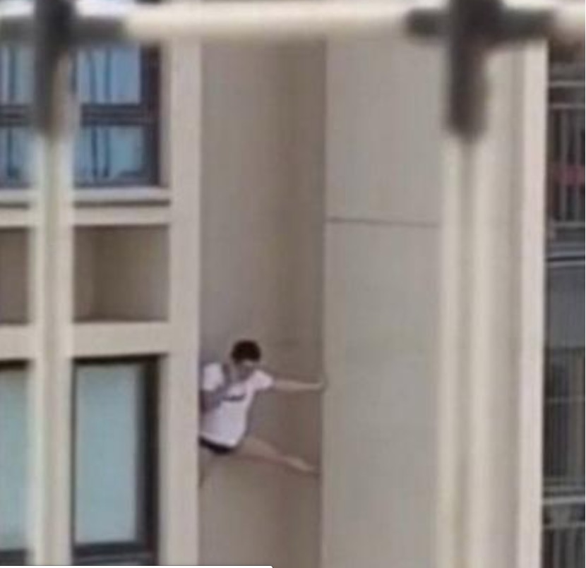 Homem de cueca cai de prédio ao tentar fugir da casa da amante pela fachada