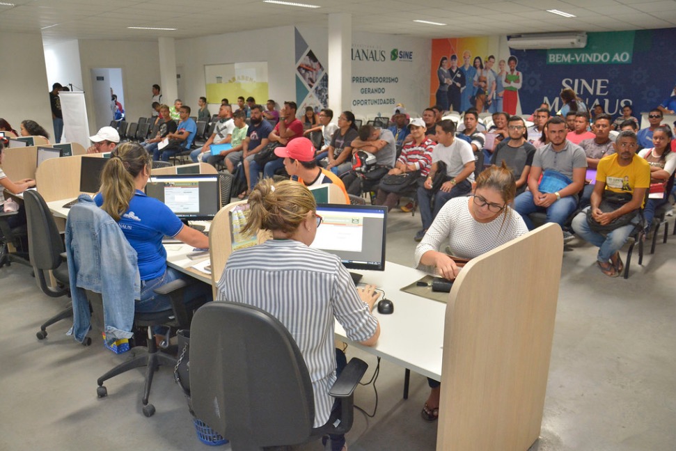Sine Manaus oferta 36 vagas nesta terça-feira; destaque para consultor de vendas 