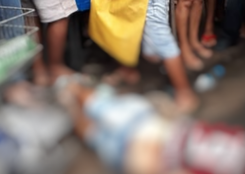 Homem é baleado na cabeça enquanto caminhava em rua de Manaus 