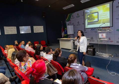 Amazonprev promove palestra sobre equilíbrio financeiro em Manaus