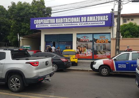 Armado, homem invade empresa e faz funcionário refém em Manaus