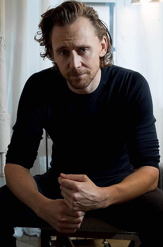 Mulher é flagrada se masturbando durante peça de Tom Hiddleston na Broadway