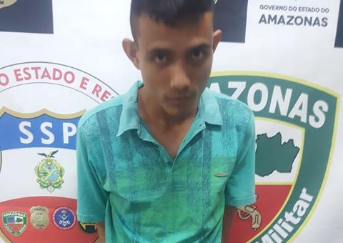 Jovem é preso suspeito de vender drogas dentro de residência em Manaus 