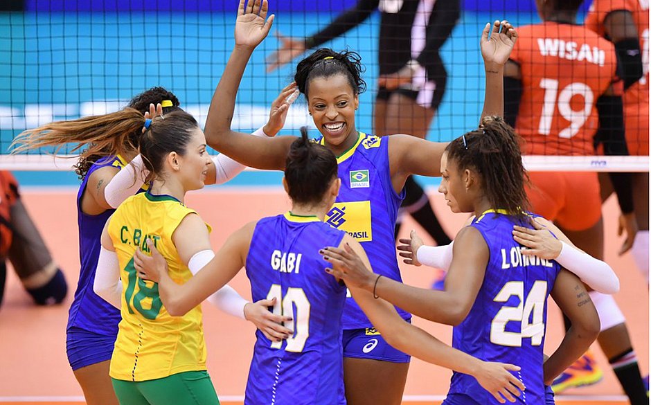 Brasil vence Quênia com folga e segue na Copa do Mundo feminina de Vôlei