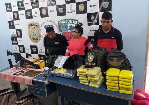 Trio é preso com drogas, fuzil e munições em porto no Amazonas 