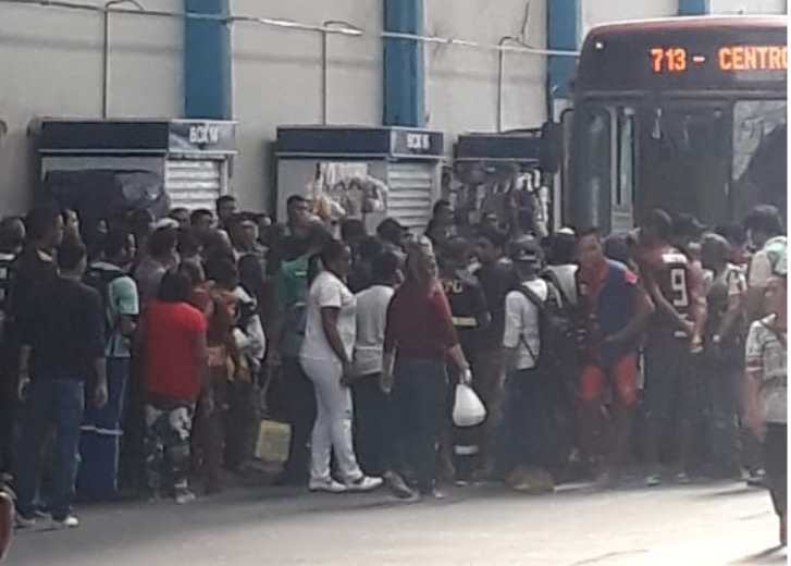 Homem é atropelado por ônibus dentro do Terminal 2 em Manaus