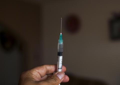 Proposta proíbe venda de seringas e agulhas a menores de 18 anos em Manaus 