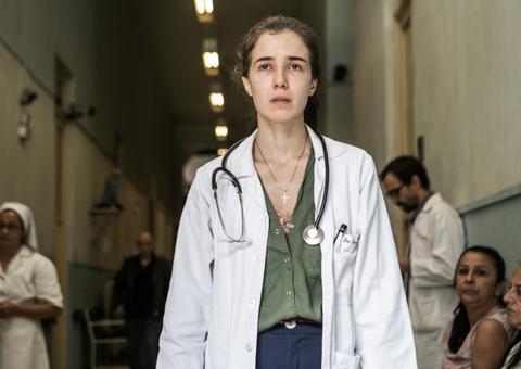 Marjorie Estiano é indicada ao Emmy Internacional por sua atuação em Sob Pressão