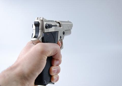 Após tiroteio, três homens são presos com armas no bairro Presidente Vargas