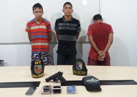 Em Manaus, trio é preso suspeito de cometer assaltos em carro roubado 