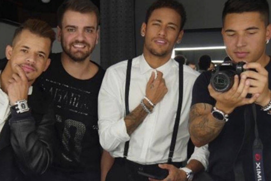 Profissão amigo de Neymar: saiba quanto jogador paga para os 'parças'