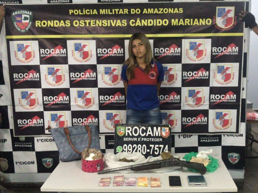 ‘Estudante’ é presa em flagrante com drogas dentro de bolsa em Manaus 