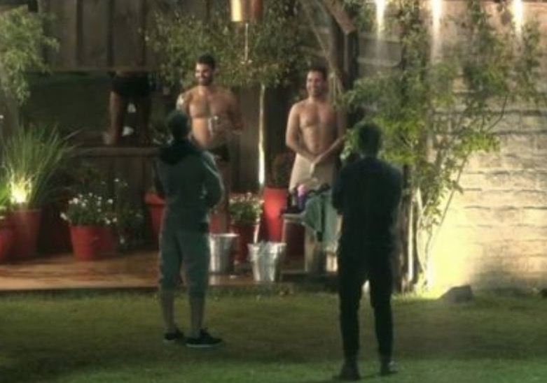 Vini Vieira exibe órgão sexual a participantes e ex-bbb Hariany comenta tamanho