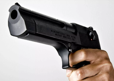 Usando arma falsa, grupo é preso após fazer arrastões em ruas de Manaus